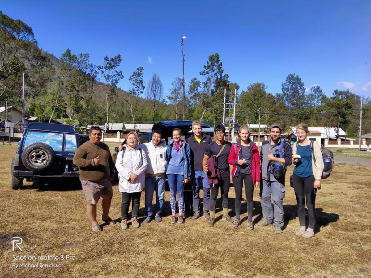 Thalia Homestay & Ijen Bromo Tour Banyuwangi  Exterior photo